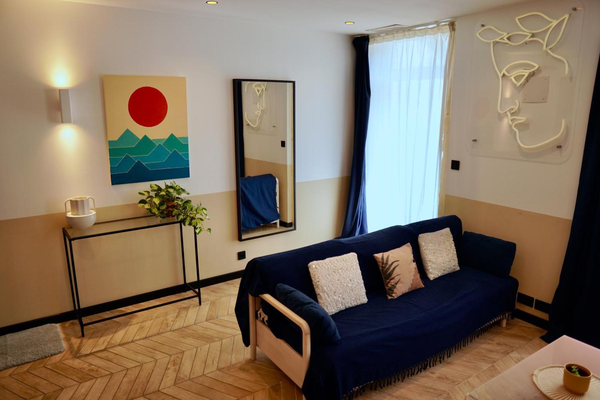 Roma Divine Home Cinema Et Jardin Nimes Exterior photo
