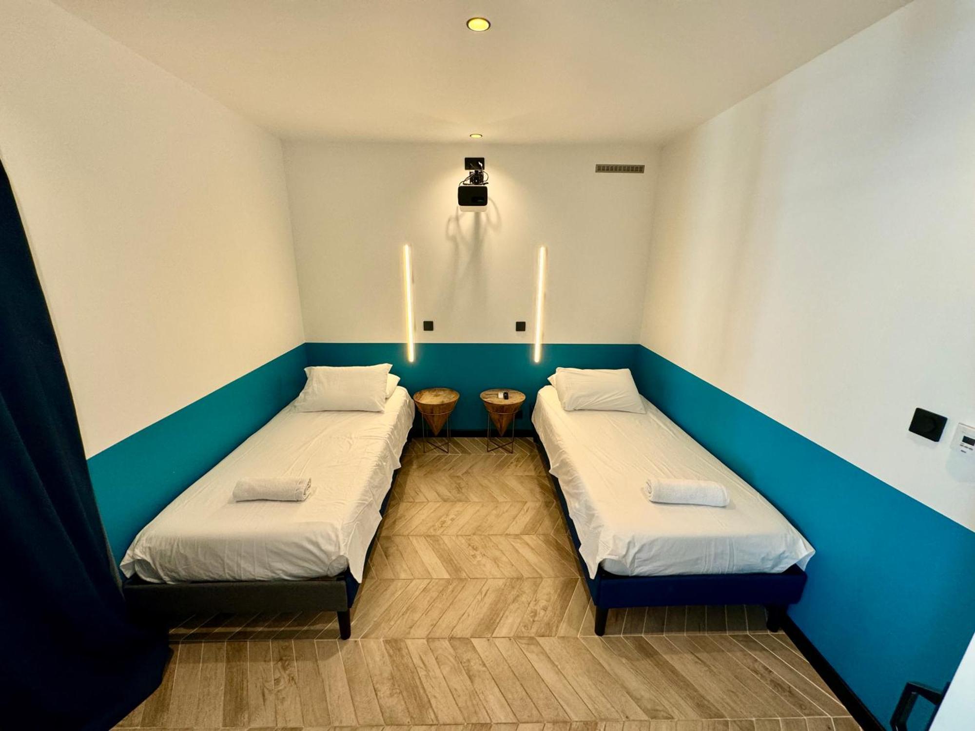Roma Divine Home Cinema Et Jardin Nimes Exterior photo